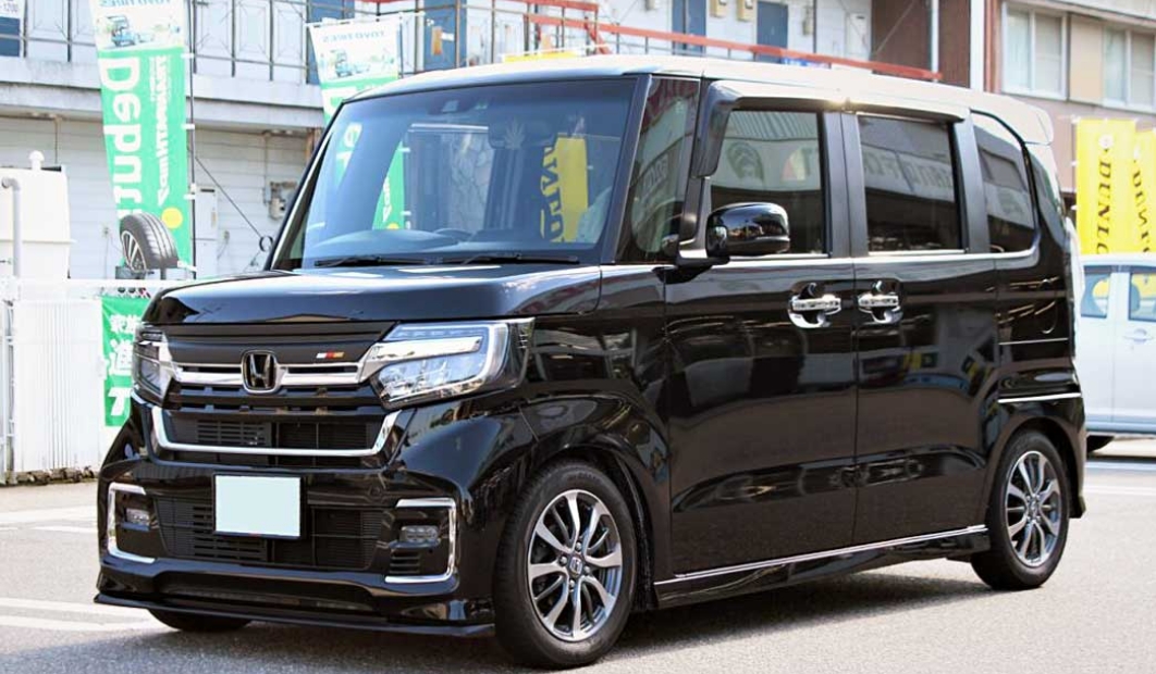 令和3年式/ホンダ・N-BOX CUSTOM