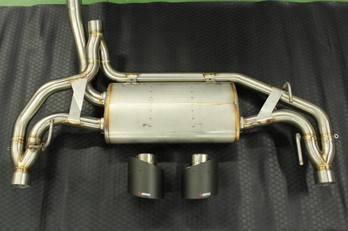 IMG_2121akrapovic.JPG