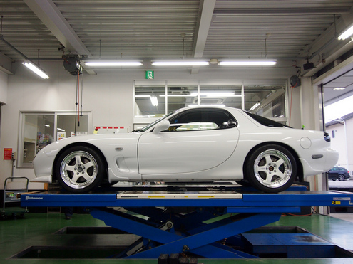 Fd3s Rx 7タイヤ交換 岐阜長良店 店舗ブログ タイヤ ホイールの専門店 クラフト