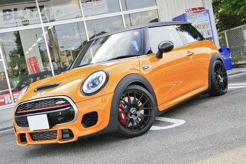 F56MINI JCWのカスタムお任せください