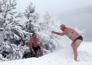 Frigid_swimming_in_siberia06