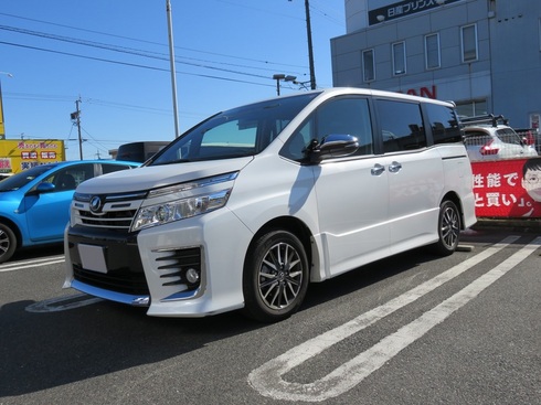 80voxyのローダウン Hks車高調sスタイルl装着 一宮店 店舗ブログ タイヤ ホイールの専門店 クラフト