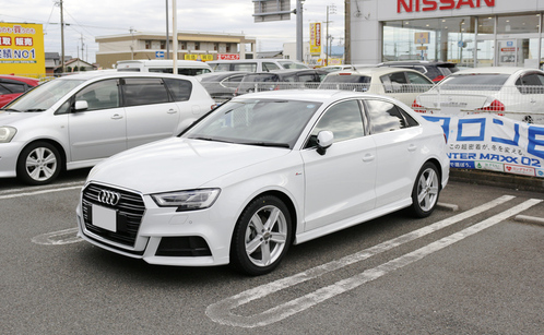 アウディ　Audi スタッドレスA3 -8v,8p