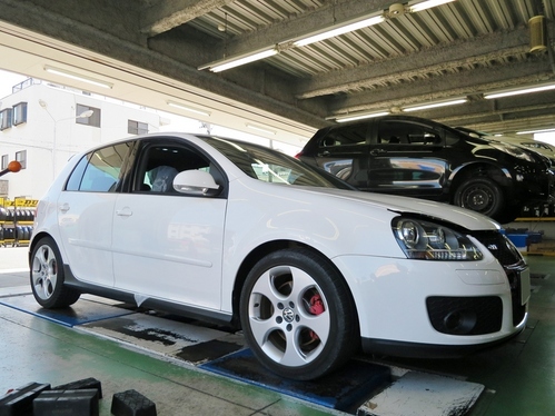 ｖｗゴルフ５にブリッツ車高調取り付け ナゴヤドーム 店 店舗ブログ タイヤ ホイールの専門店 クラフト