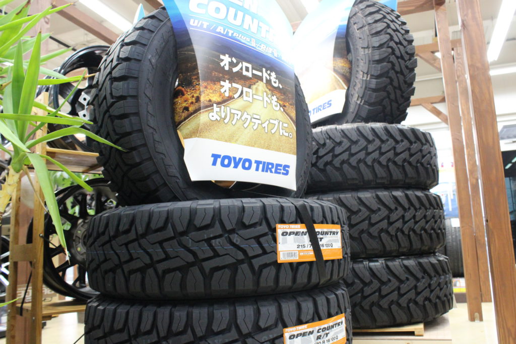 新年の贈り物 タイヤandホイール専門SHOP うつみトーヨータイヤ OPEN COUNTRY R T 185 85R16 105 103N LT  片側ホワイトレター 4本セット