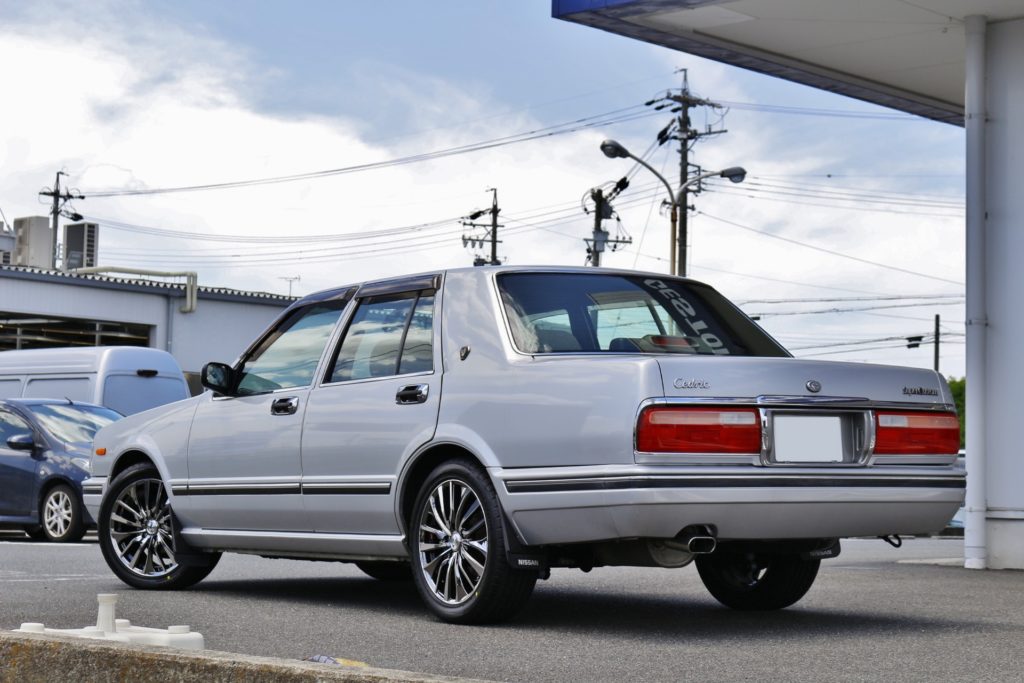 Y31 セドリックに履いてました 17インチ ディッシュ ホイール 旧車 