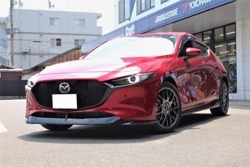 MAZDA3のホイール選び。WORKエモーションM8R インチ 。   中川店