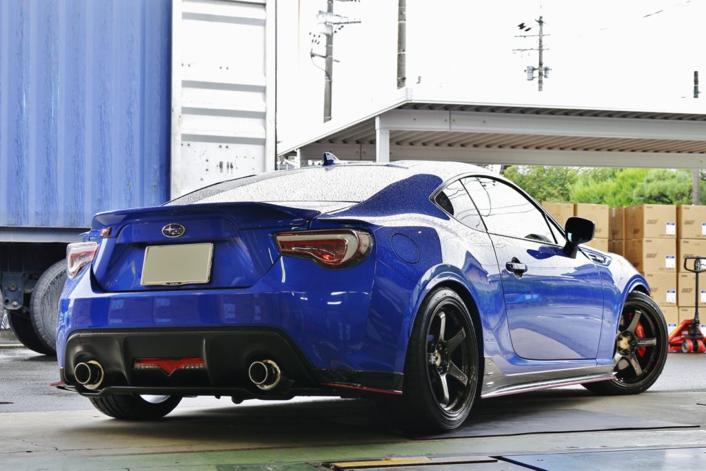 ADVAN Racing GT 18inch 86用