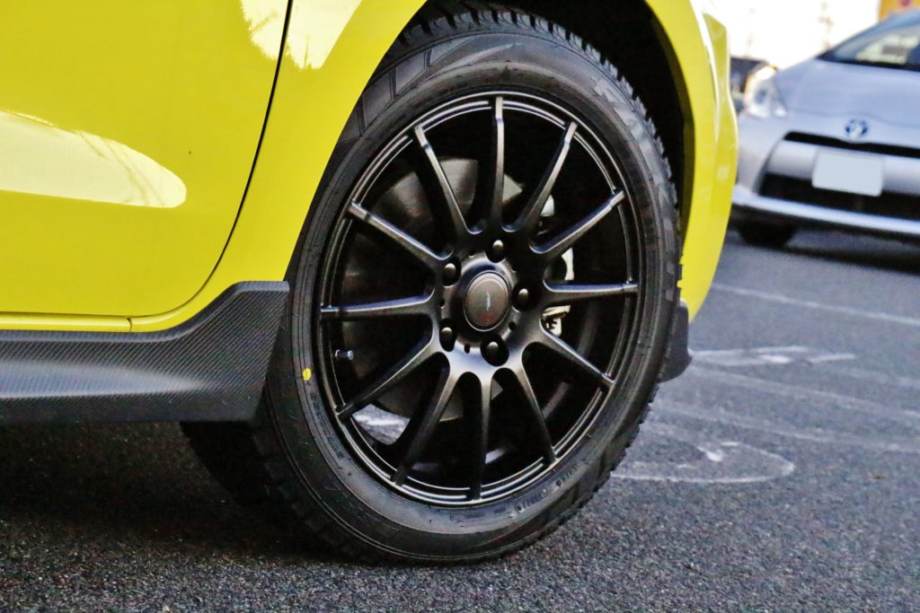 新人の日比野 人生初 愛車のスタッドレス交換 一宮店 店舗ブログ タイヤ ホイールの専門店 クラフト