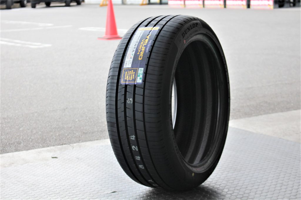 格安激安 エムオートギャラリー新横浜店ダンロップ ビューロ DUNLOP VEURO VE304 225 55R19 新品 サマータイヤ 4本セット 