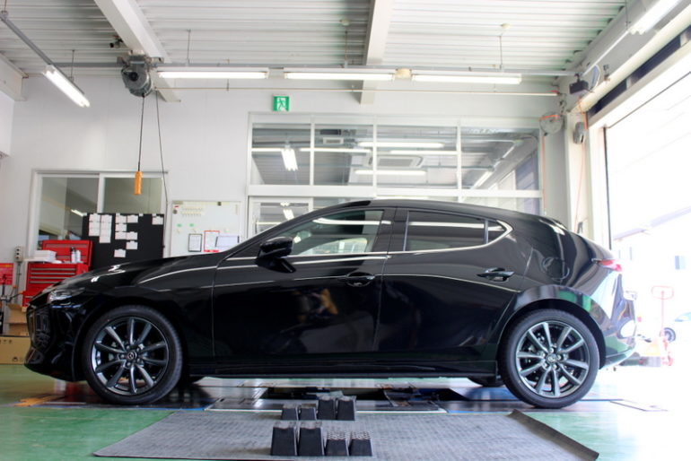 RS-R ベーシックi 推奨 MAZDA3 ファストバック BAIM150M 車高調 BP5P