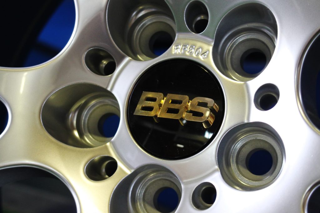 BBSでこんなにも色っぽく!? 30プリウス に BBS RF を大人の履きこなし