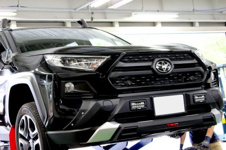 ＲＡＶ４にデイトナＭ９のマットブロンズカラーの１７インチを装着 ...