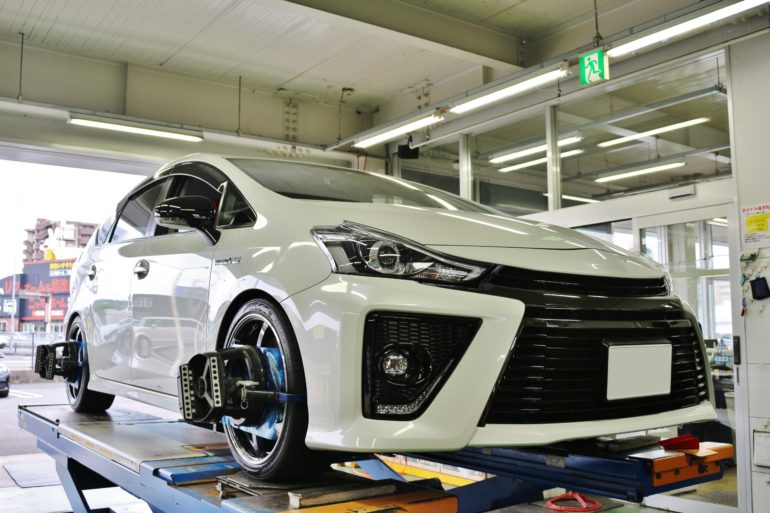 今日も車高調 Hks Sスタイルlをプリウスa Gsへ装着です 多治見店 店舗ブログ タイヤ ホイールの専門店 クラフト