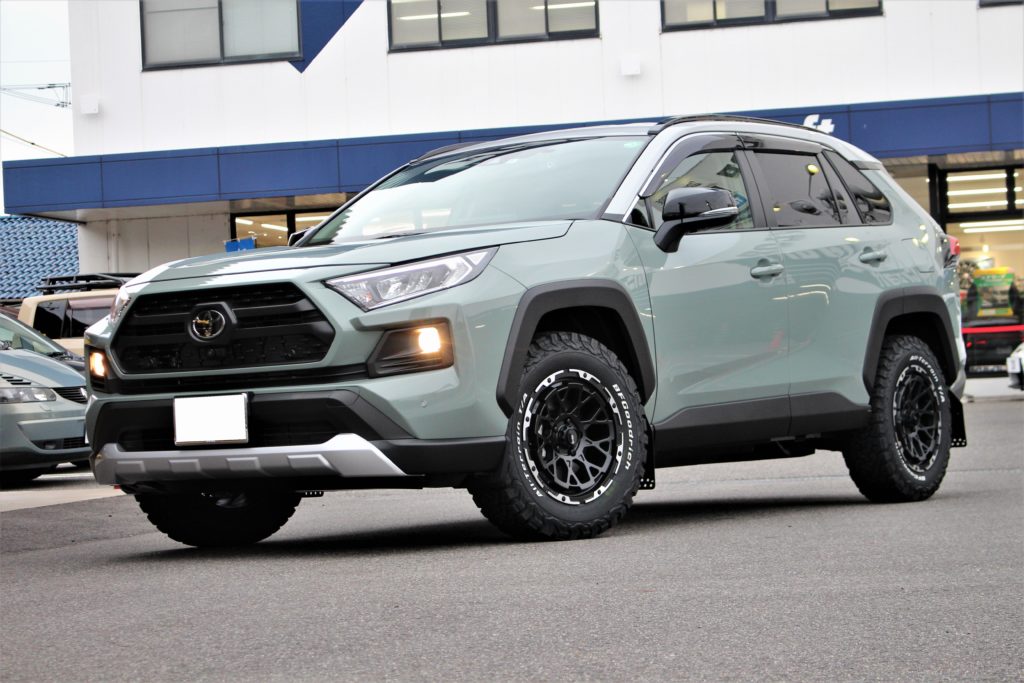 RAV4アドベンチャーにAir/G Rocks 17インチ & TRDマッドフラップ装着