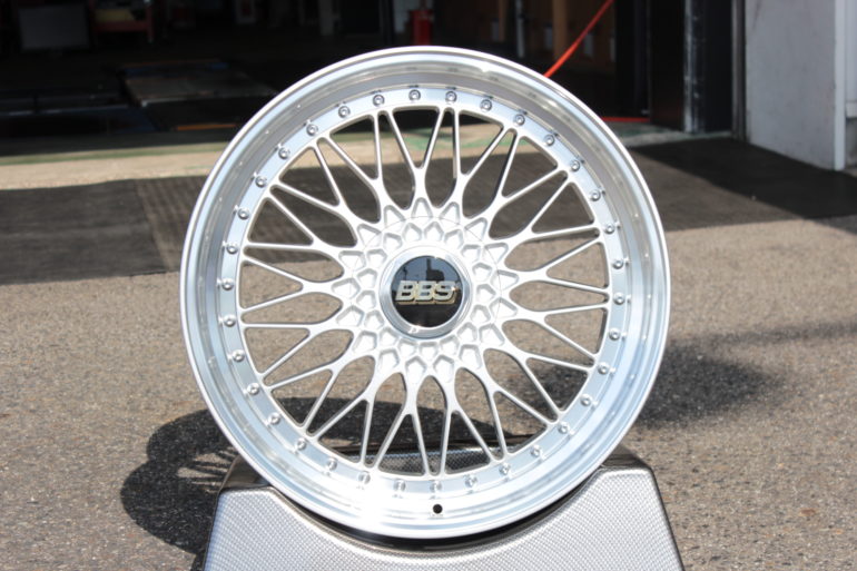 BBS super rs 20インチ 10j +35通しpcd114.3 5穴