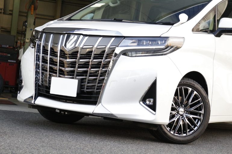 TOYOTA アルファード30後期　純正タイヤ　ホイール\u0026タイヤセット18インチ