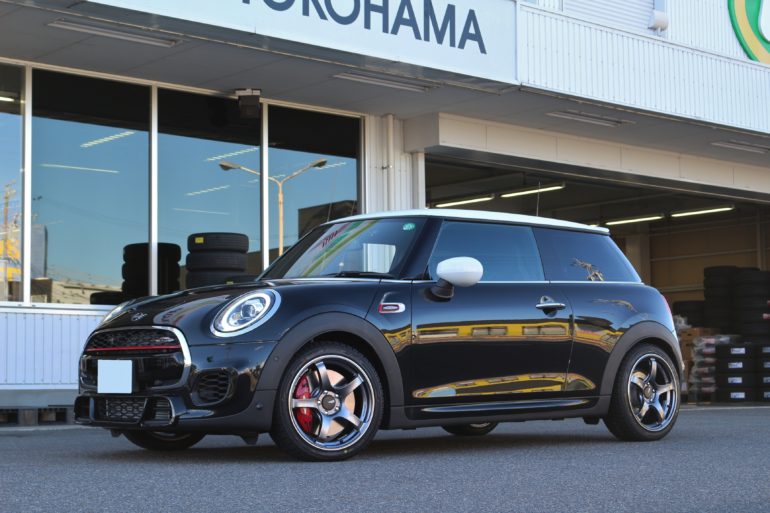 購入を検討しておりますMINI JCW 17インチホイール F56