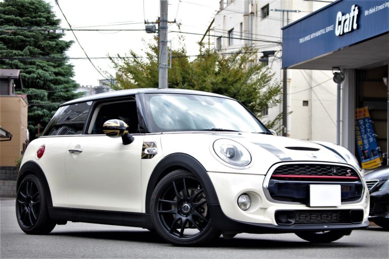 F56ミニクーパーにWORKエモーションCR極&KW Ver1でローダウン