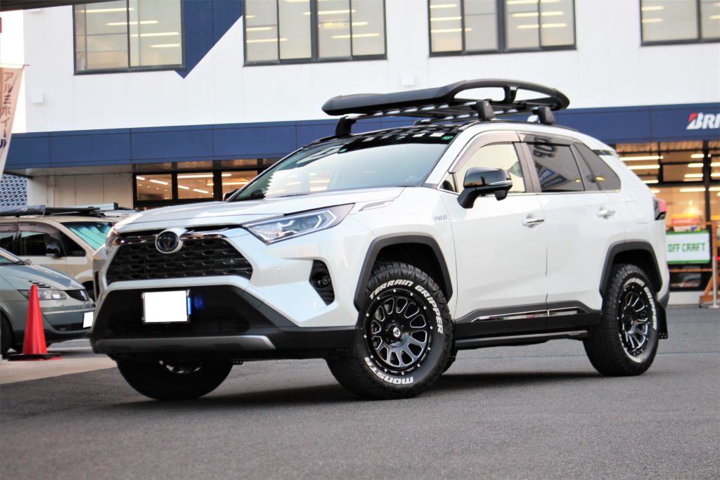 RAV4をタナベDEVIDE UPでリフトアップ！モンスタと相まって