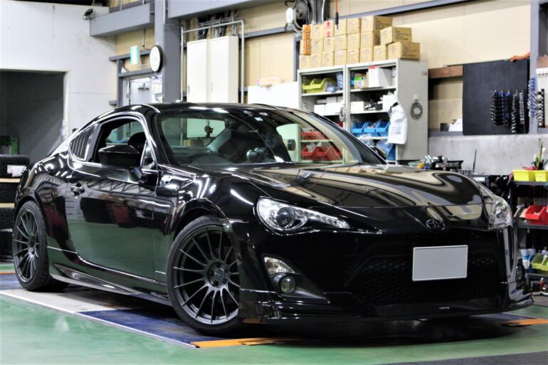 86/BRZ 18インチ エンケイSTiホイール　スタッドレスタイヤセット