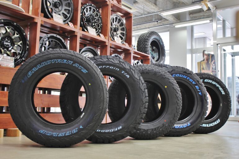 定番人気2023 ダンロップ 225/65R17 102H GRANDTREK PT3（グラントレック ピーティースリー） 17インチ オンロード  SUV用タイヤ4本セット 新品（2021〜22年製） sidecar365 通販 PayPayモール