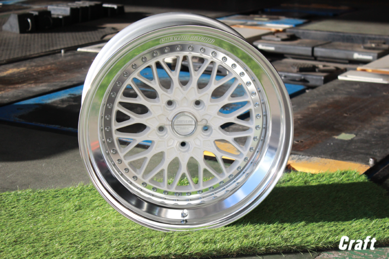 ダブルステップリムのスーパースターシェブロンレーシングM2入荷 