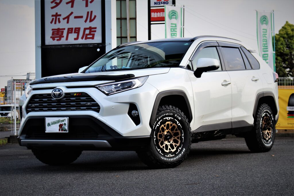 RAV4にステルスブロンズのAir/Gロックス＆BFグッドリッチ16インチを装着