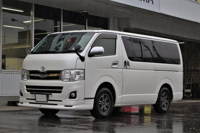 200系ハイエース】ティーグラビックでいつもの車をオシャレにカスタム