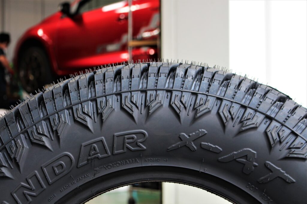 タイヤ選びに新候補。ヨコハマ ジオランダー X-AT 265/70R17 展示中