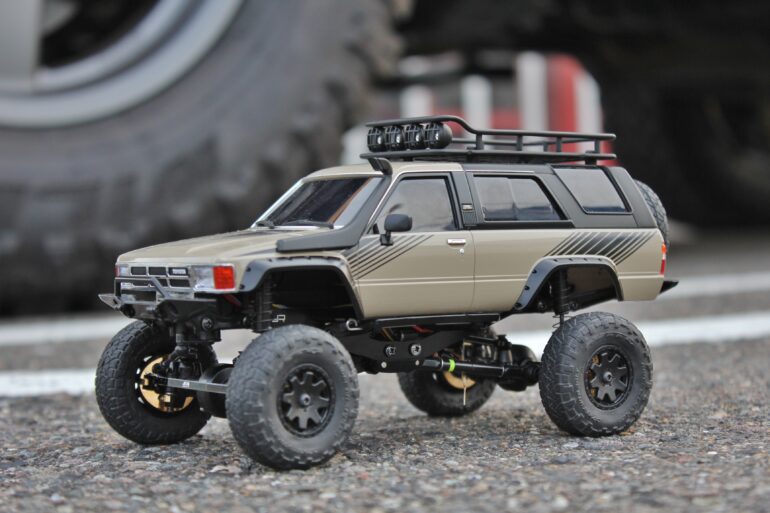 京商 ミニッツ4×4ハイラックス カスタム途中　mini-z