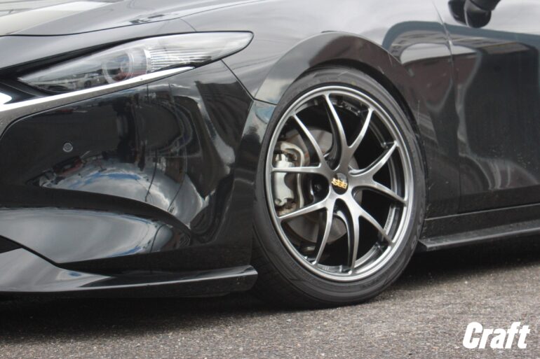 ガールズオーナー様のMAZDA3に「いつか履きたいBBS」を装着！！ | 知立 
