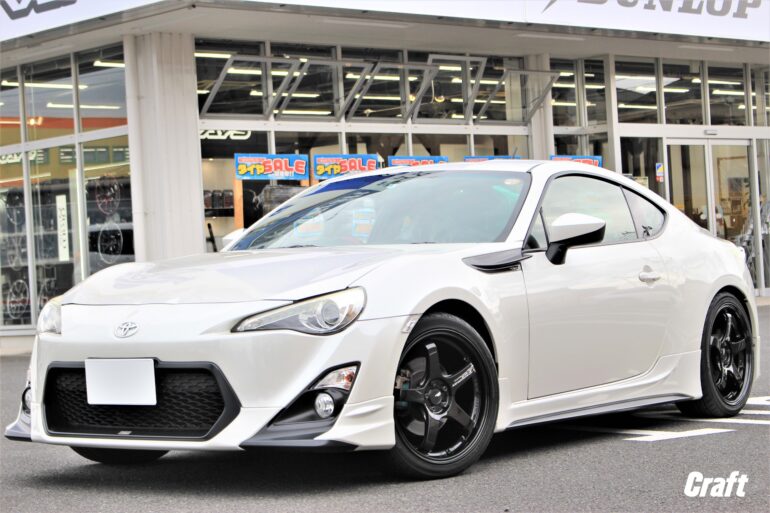 ADVAN Racing GT 18inch 86用