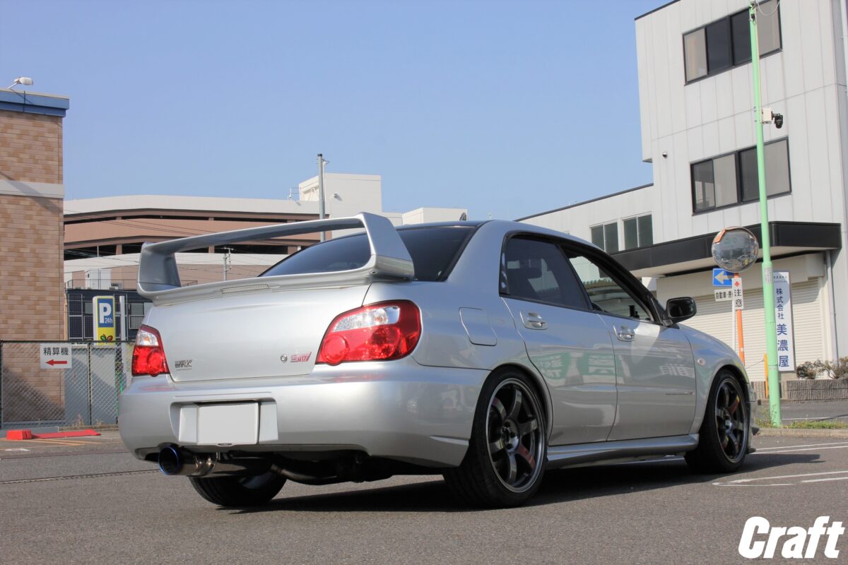 SUBARU WEEK⑥】インプレッサWRX STI GDB-D型にHKSのマフラー取付け