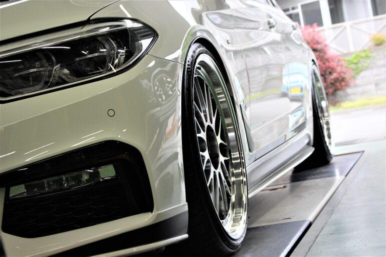 BMW G30 5シリーズにBBS LM 21インチをツライチマッチング！ | 相模原