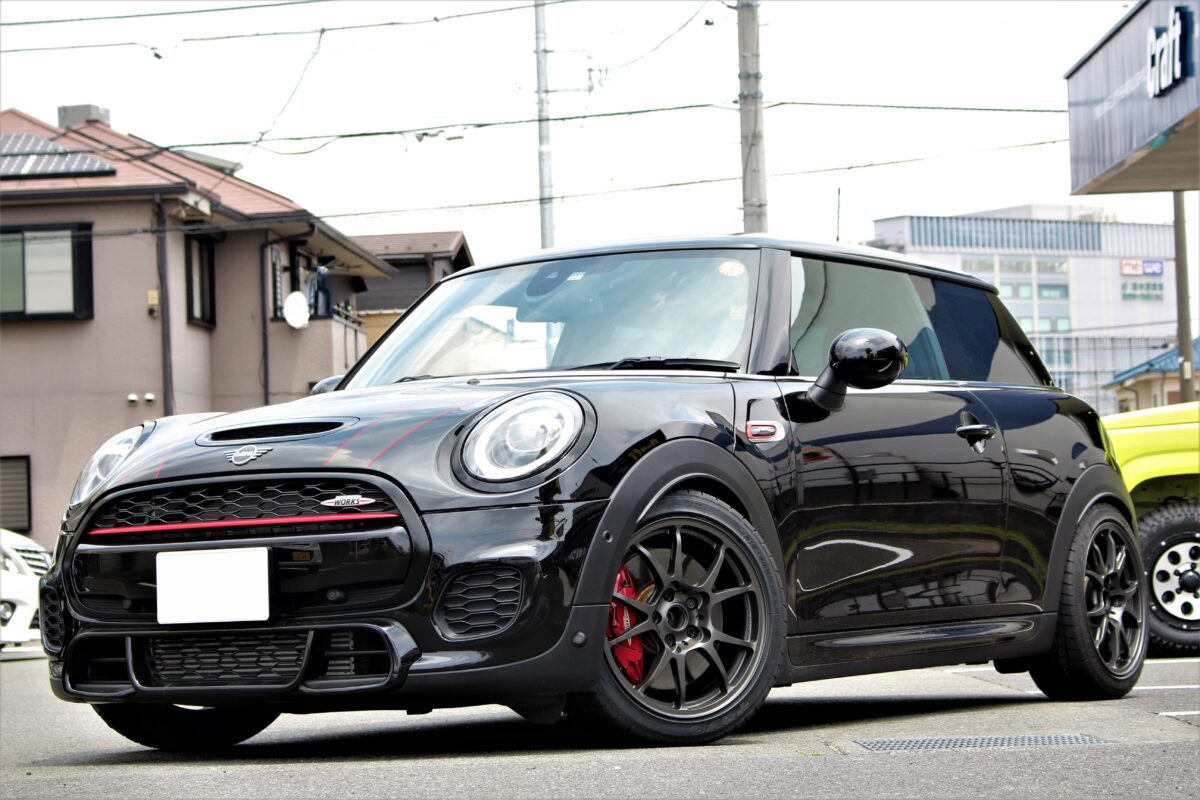 購入を検討しておりますMINI JCW 17インチホイール F56