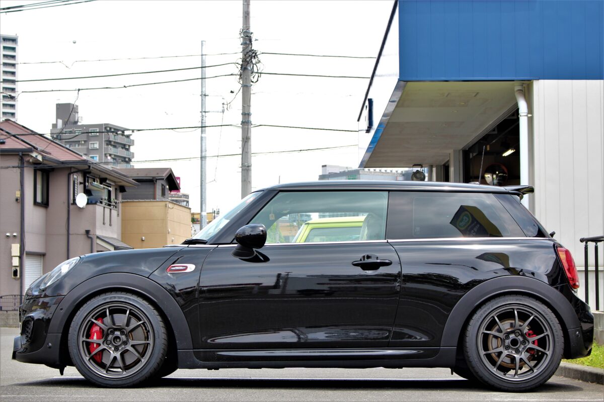 購入を検討しておりますMINI JCW 17インチホイール F56