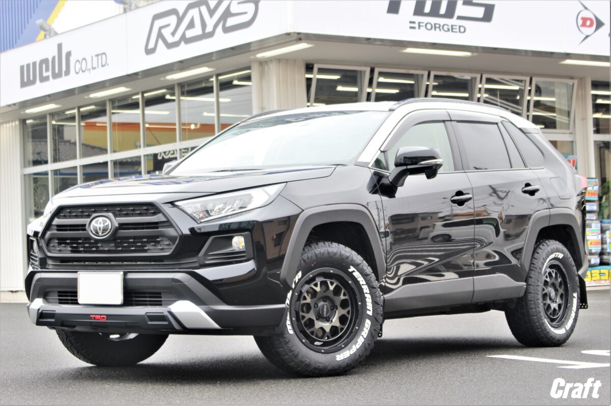 トヨタ　RAV4 アドベンチャー　タイヤ