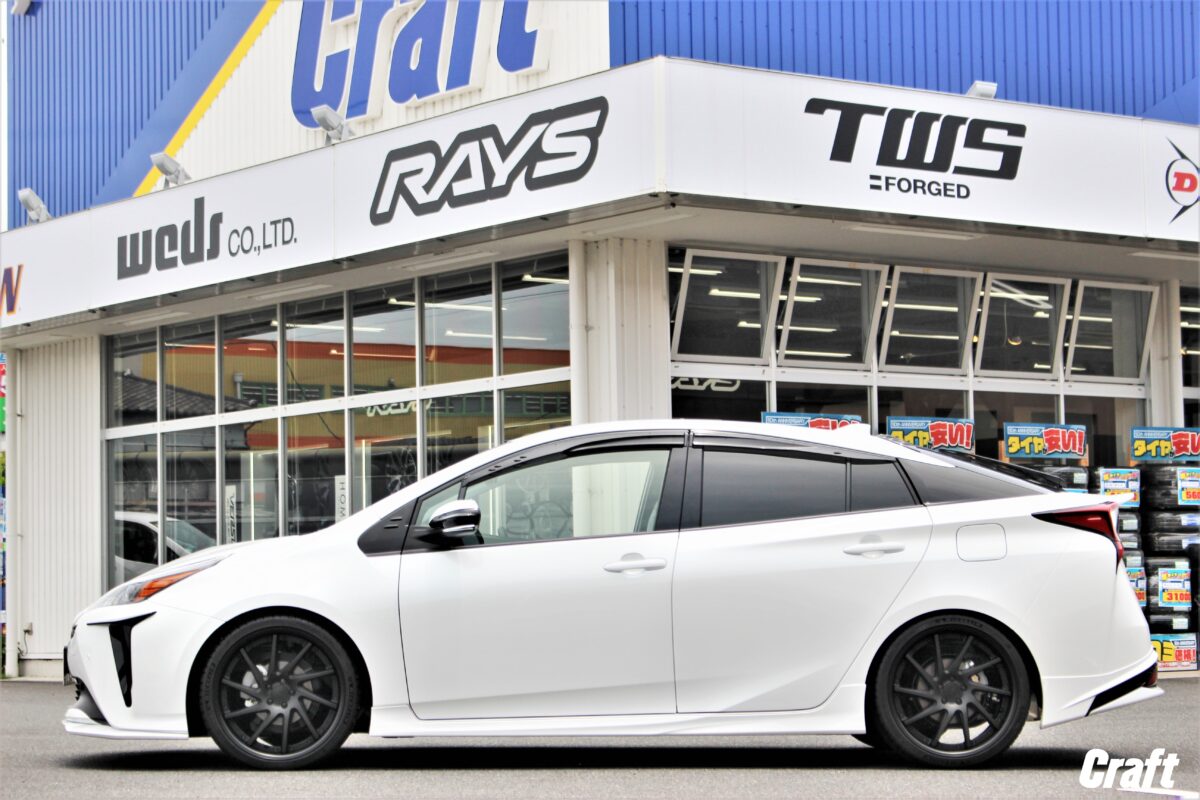 50プリウス後期モデルのツライチセッティング 2ピースホイールがオススメですよっ 厚木店 店舗ブログ タイヤ ホイールの専門店 クラフト