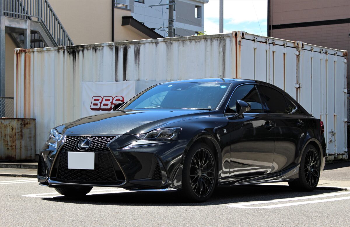 IS FスポーツをRSR Tiでローダウン！！   岐阜長良店   店舗