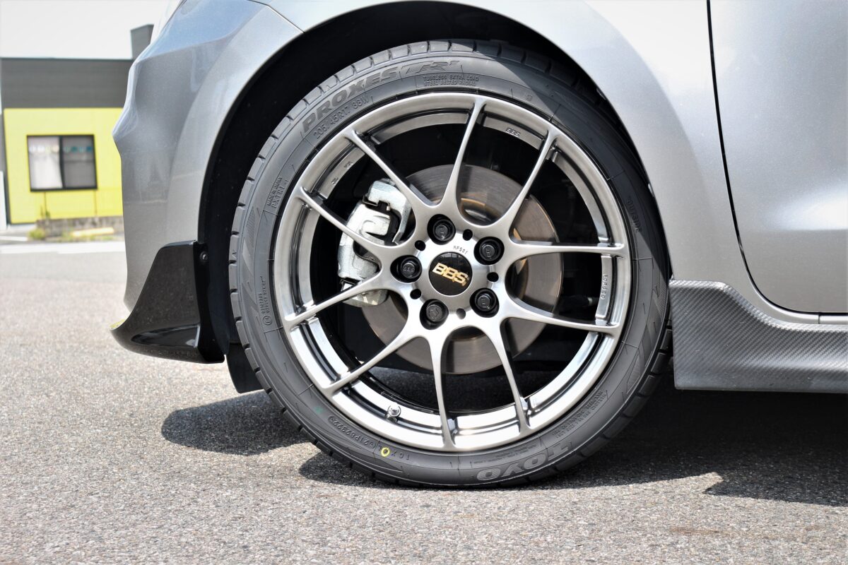 ZCSスイスポRSR Tiでローダウンし、BBS RFで仕上げます