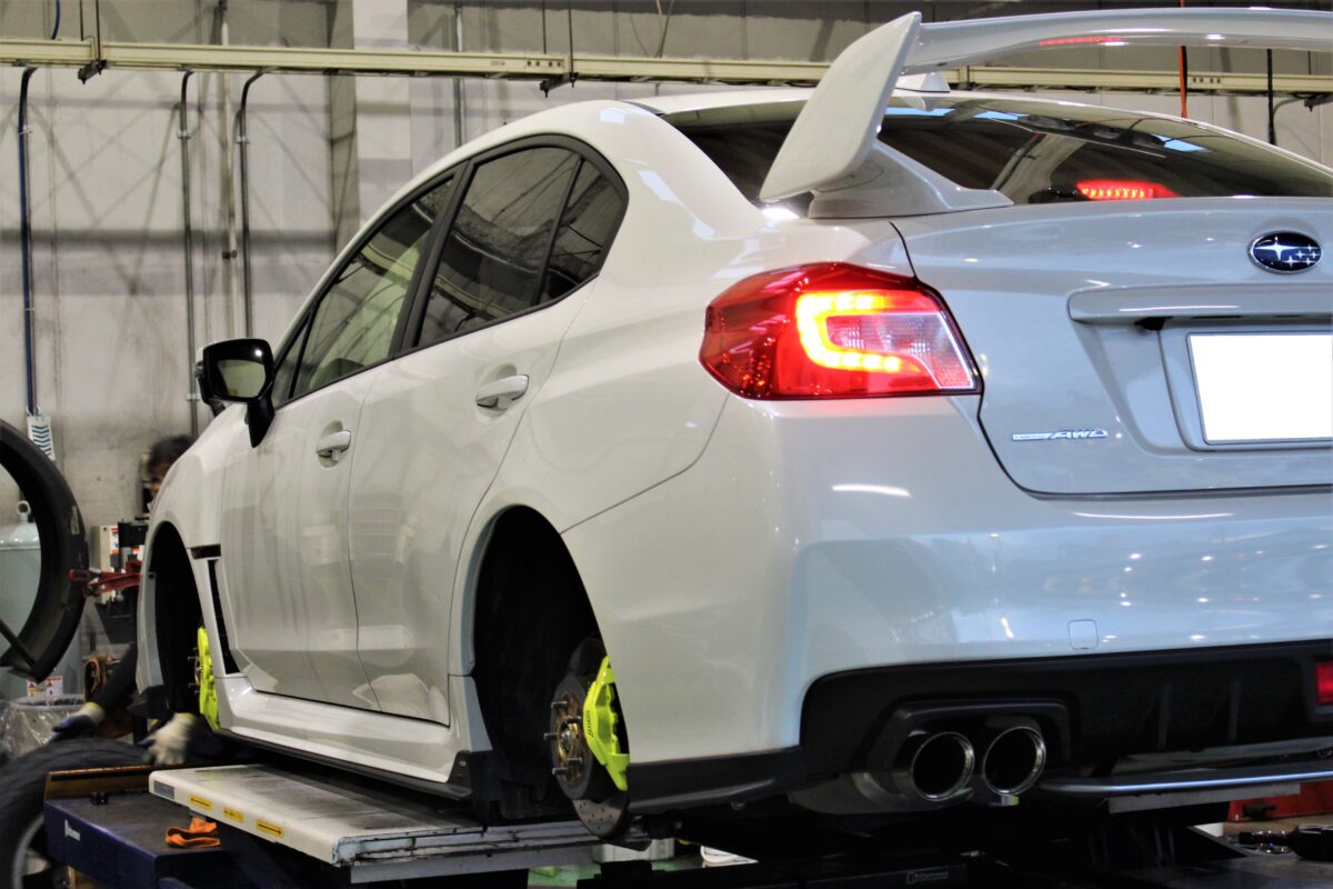 VAB WRX STI x WORK エモーションZR Limited Edition 9.5J。ツライチ