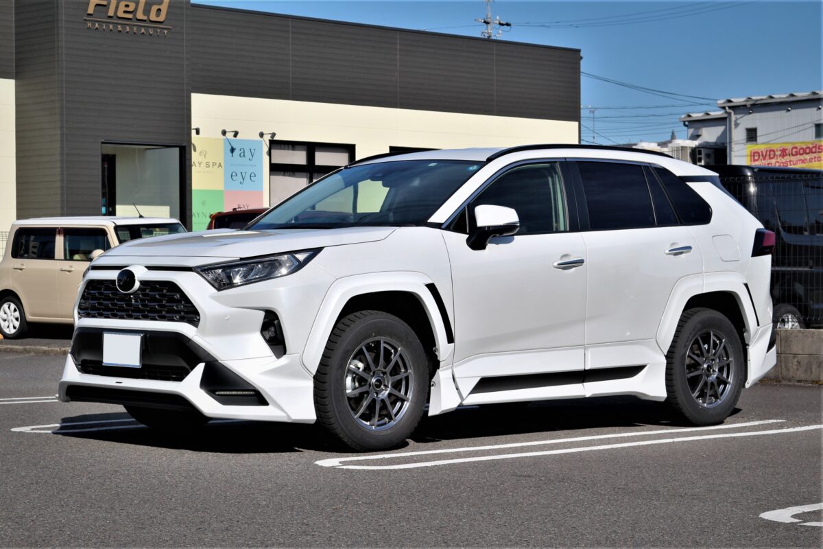 RAV4】フジツボ A-Rマフラーを取り付け！！ | 多治見店 | 店舗ブログ