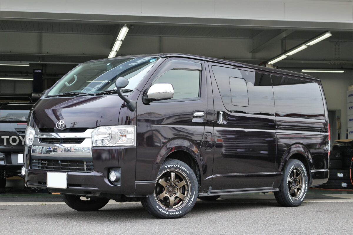 TOYOTA ハイエース に RAYS ボルクレーシング TE37 SBツアラーSR 装着 