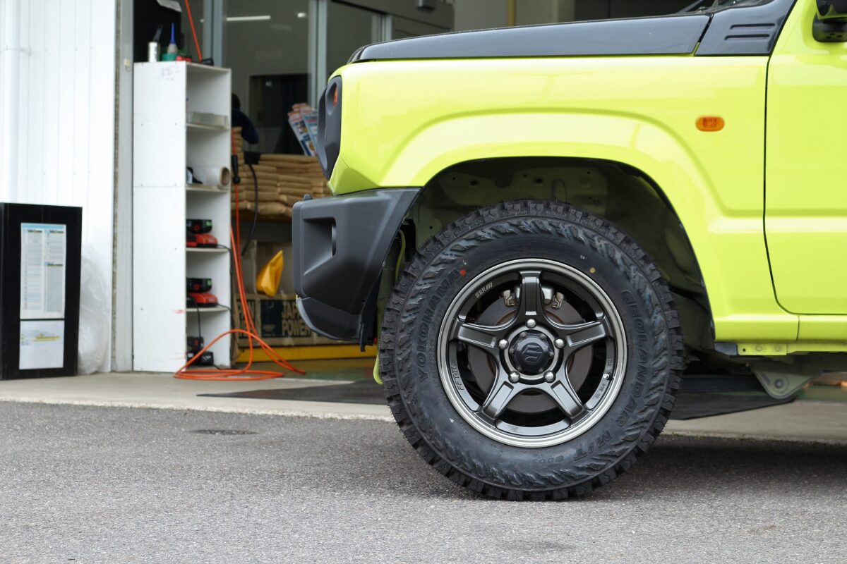 SUZUKI JB64 ジムニー に SSR ディバイド X03J 装着。 | 多治見店 