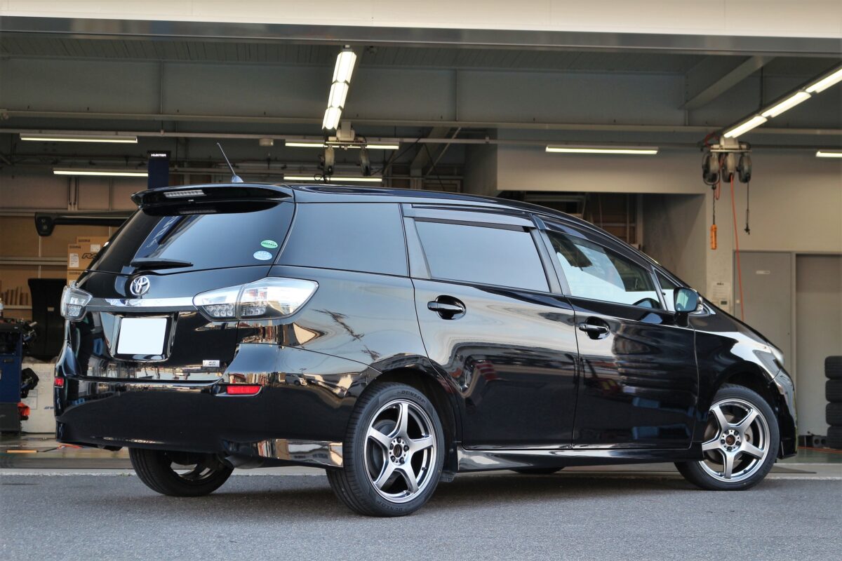TOYOTA ウィッシュ に WORK エモーション T5R 装着。 | 多治見店 | 店舗ブログ | タイヤ&ホイールの専門店「クラフト」