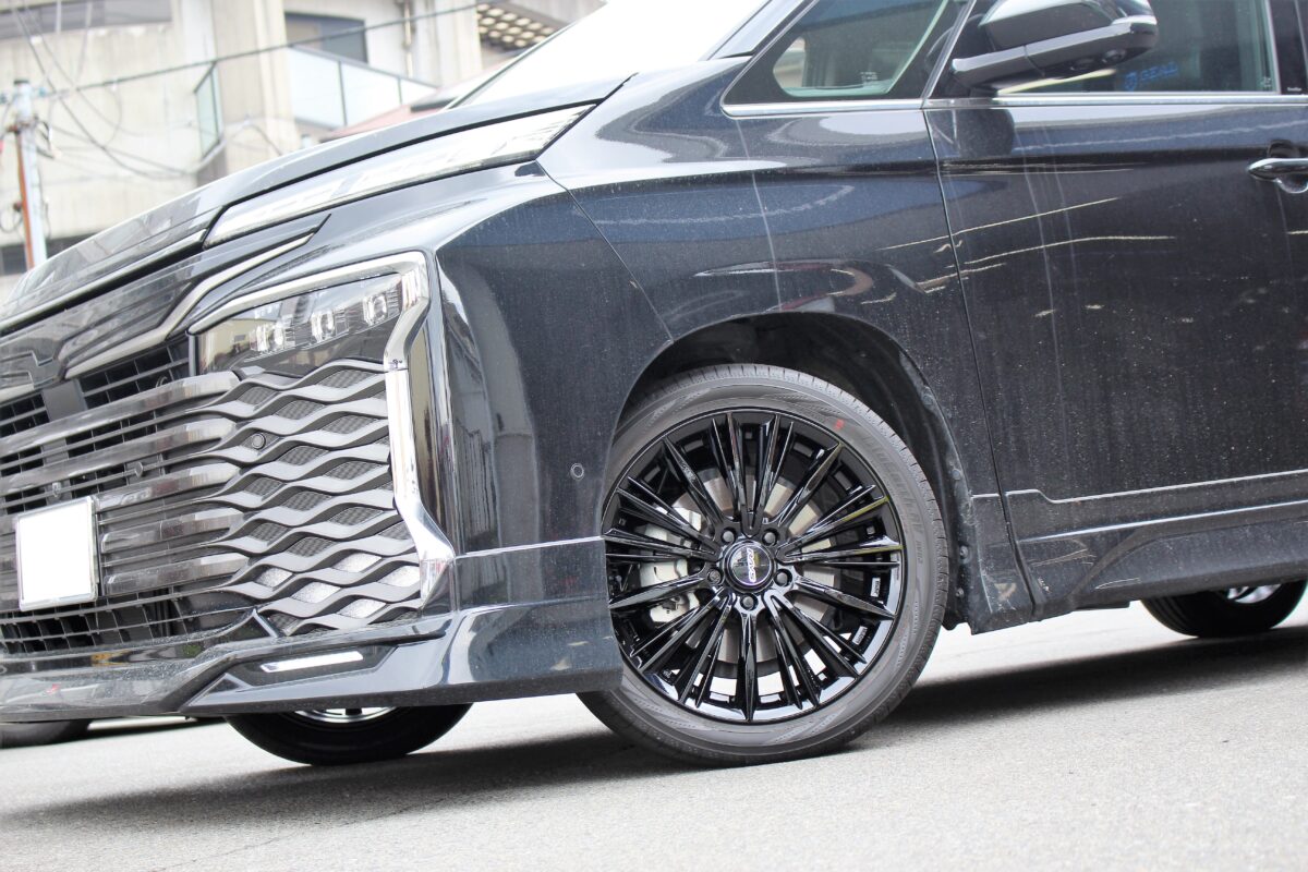 新品タイヤ付♪ レイズ ベルサス VOUGE□セレナ ノア ヴォクシー C-HR 