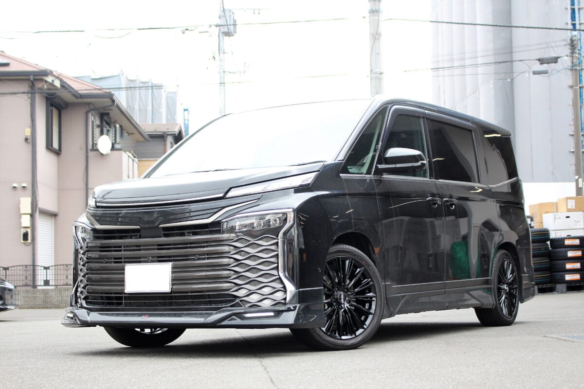 新品タイヤ付♪RAYS ベルサス VOUGE□225/45R18□ノアプリウスα 凄かっ
