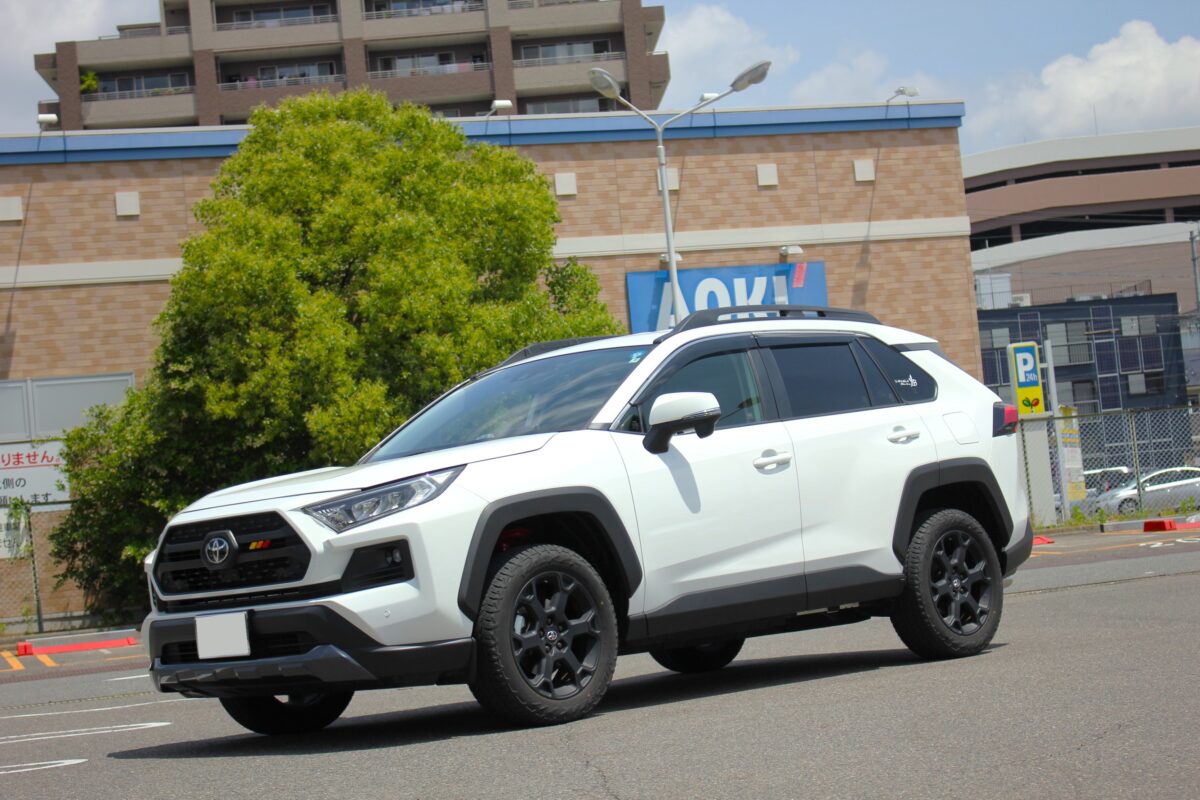 RAV4オフロードパッケージにデルタフォースオーバル×BFグッドリッチ 