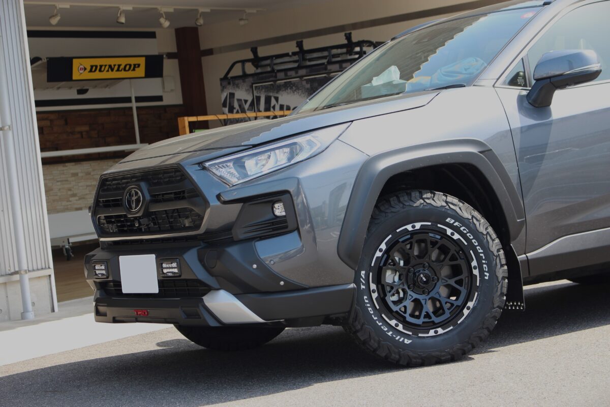 RAV4　社外ホイール　オフ系カスタム　4×4エンジニアリング　BFグッドリッチ　アウトドア